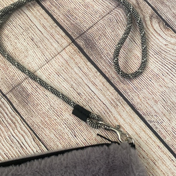 Kavu purse/NWOT - Picture 3 of 5